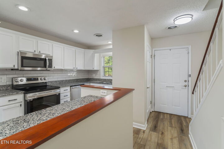 Property Photo: 6525 Deane Hill Drive 19 TN 37919