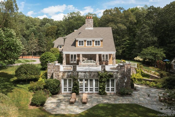 Property Photo:  284 W Patent Road  NY 10506 