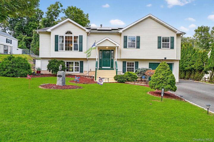 Property Photo:  12 Cedar Lane  NY 10984 