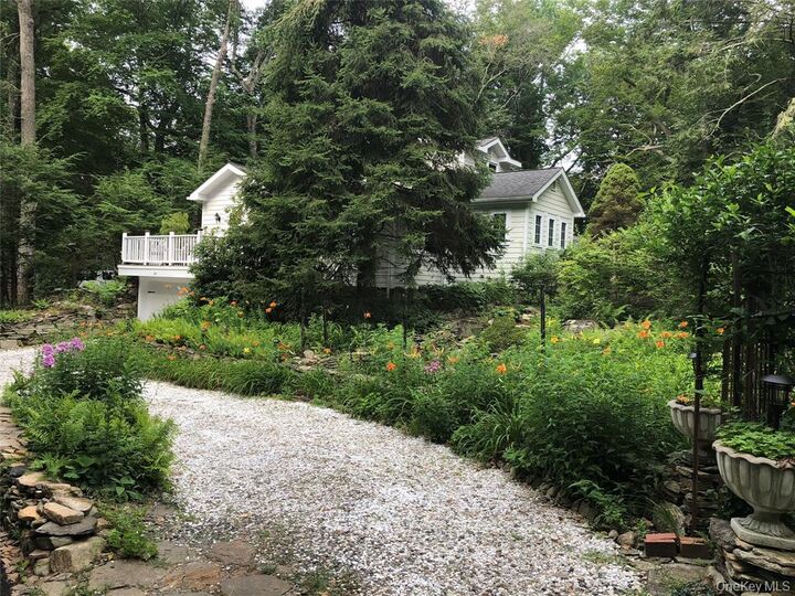 Property Photo:  64 Ridgeland Road  NY 10590 