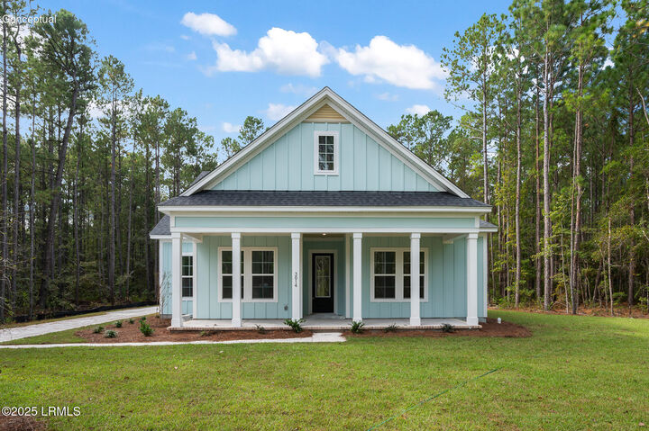 Property Photo:  