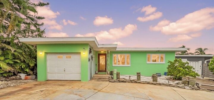 Property Photo: 17714 Long Point Drive FL 33708