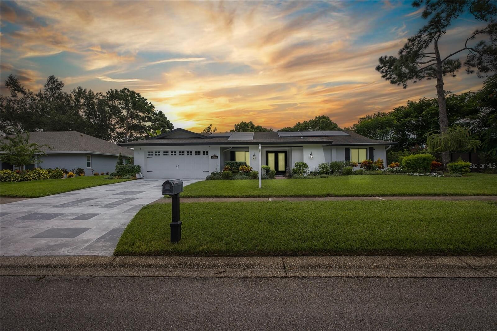 Property Photo: 3139 Hyde Park Drive FL 33761