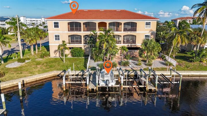 Property Photo:  290 Lewis Circle Circle 132  FL 33950