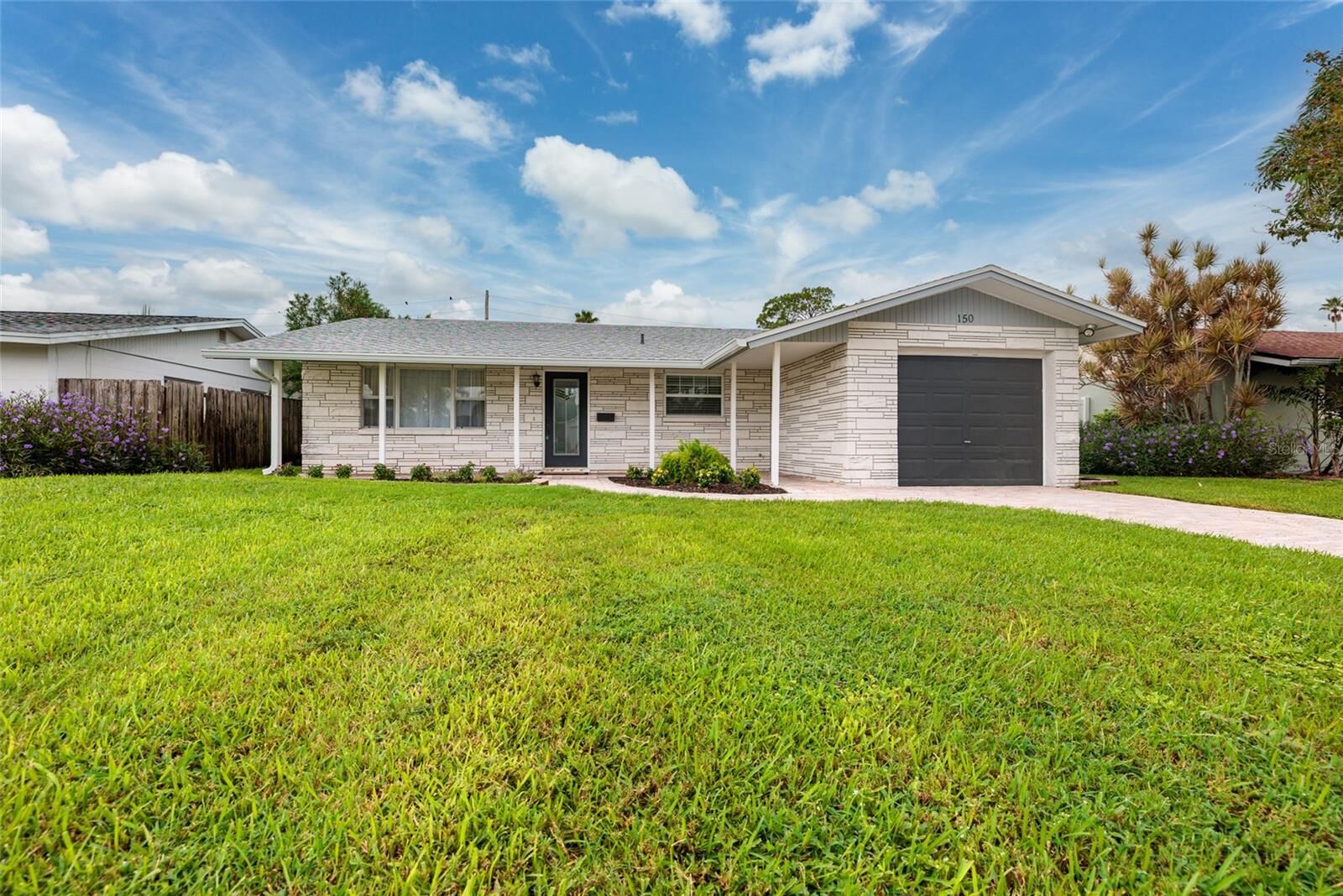 Property Photo: 150 87th Avenue N FL 33702