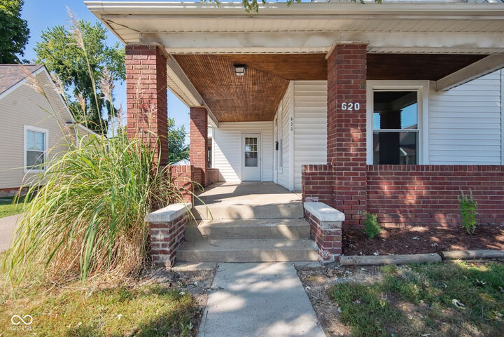 Property Photo:  620 Hutchins Avenue  IN 47201 