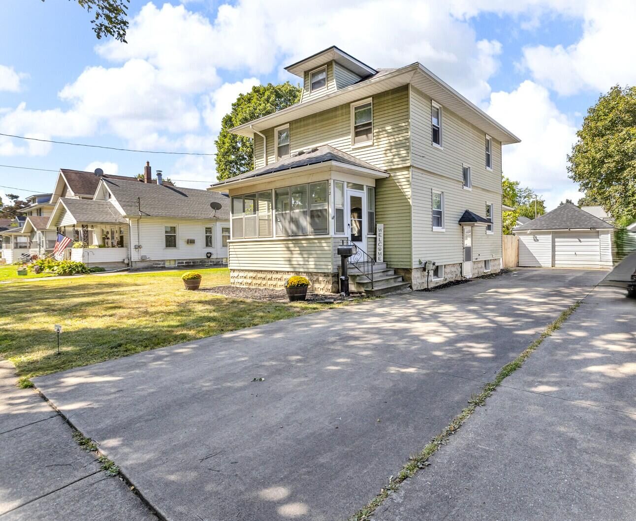Property Photo: 212 N Bowen Street MI 49202