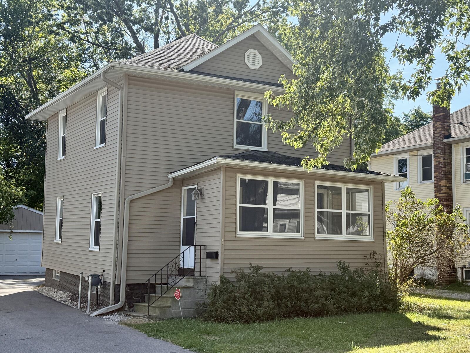 Property Photo: 613 Gilbert Street MI 49202