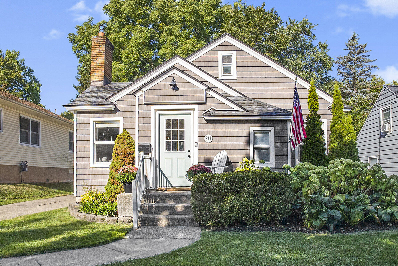 Property Photo:  211 Baynton Avenue NE  MI 49503 