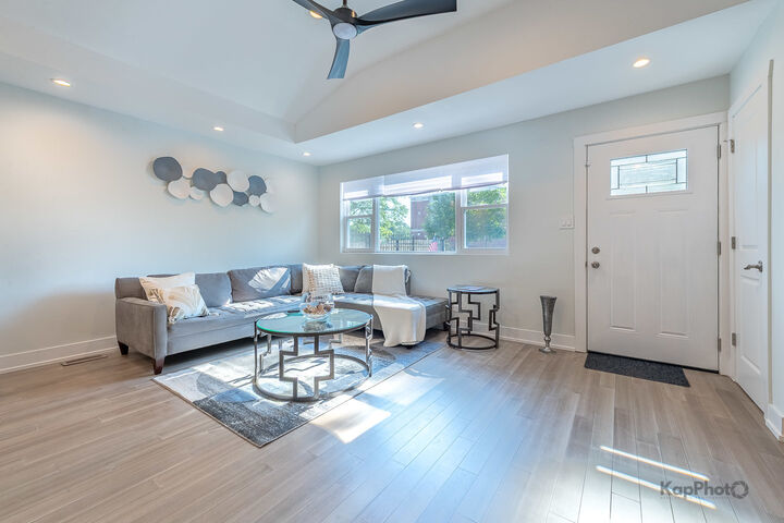 Property Photo:  9130 S Greenwood Avenue  IL 60619 