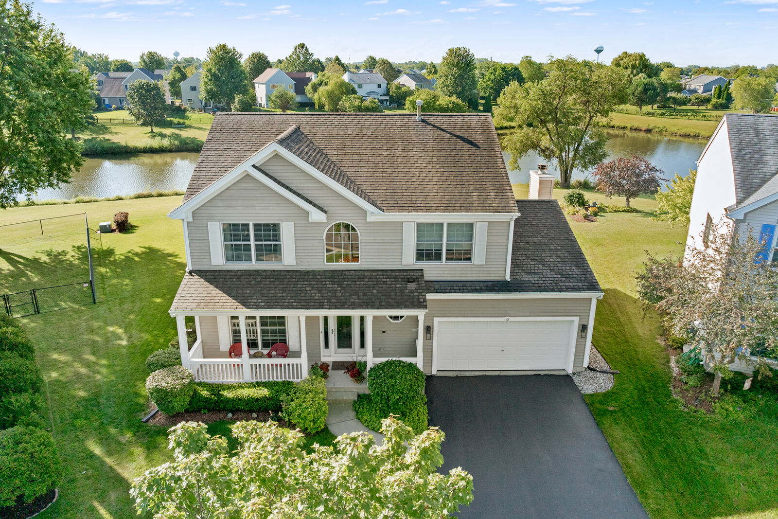 Property Photo:  12 Baldwin Court  IL 60156 