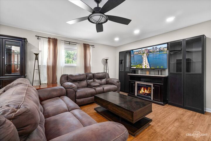 Property Photo: 129 Oxford Road IL 60440