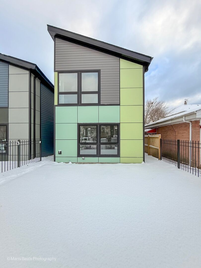 Property Photo:  6749 S Langley Avenue  IL 60637 