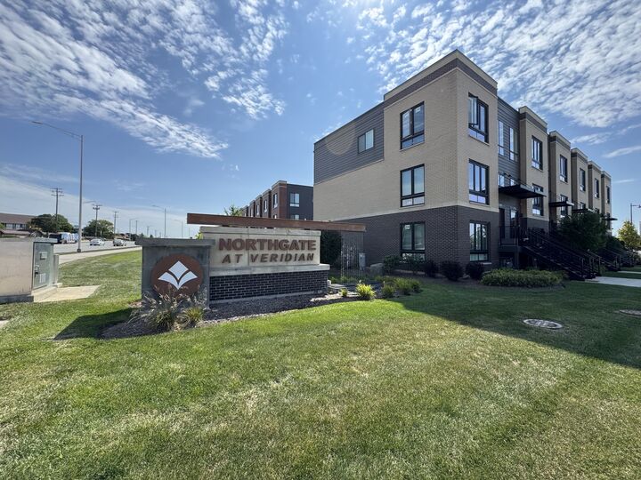 Property Photo: 2349 Parkside Drive IL 60173