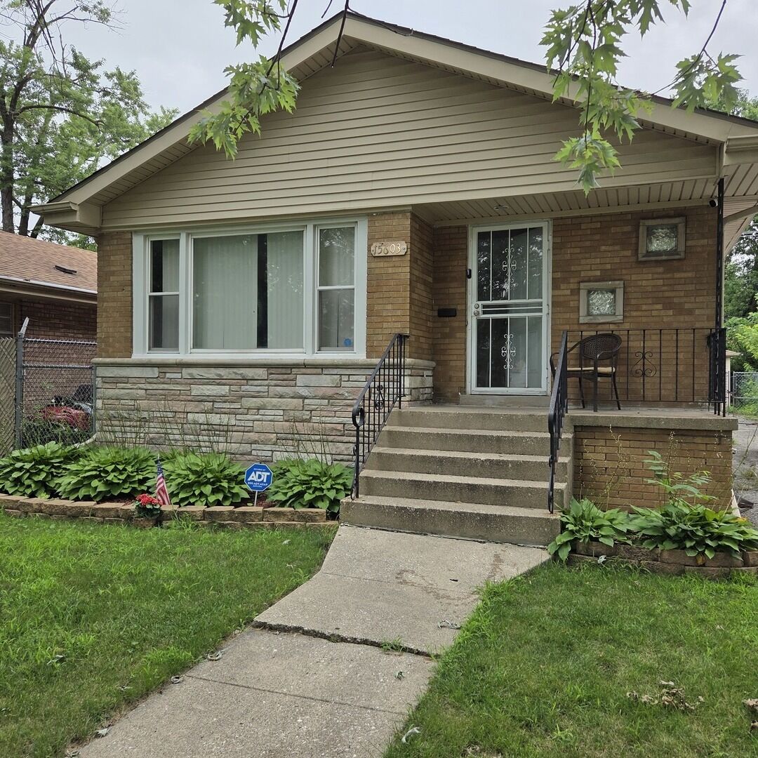 Property Photo: 15603 Marshfield Avenue IL 60426