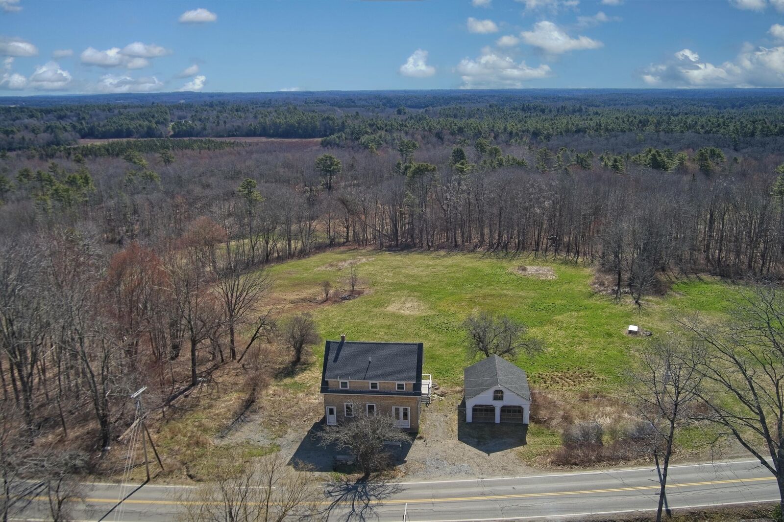Property Photo:  24 Waldoboro Road  ME 04551 