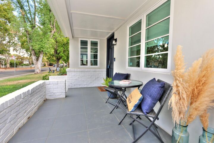 Property Photo: 3980 Colonial Way CA 95817