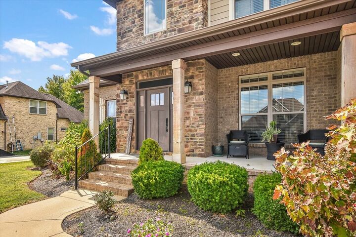 Property Photo:  525 Piccadilly Dr  TN 37128 