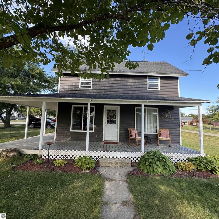 Property Photo:  210 S Adams  MI 48858 