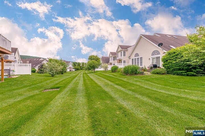 Property Photo:  19 Briar Court  NJ 07419 