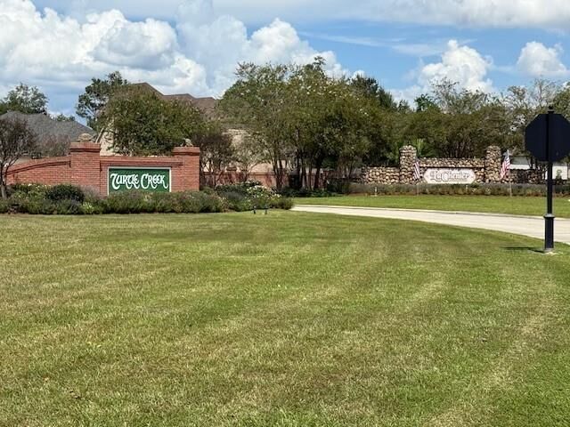 Property Photo:  258 La Chenier Drive  LA 70461 