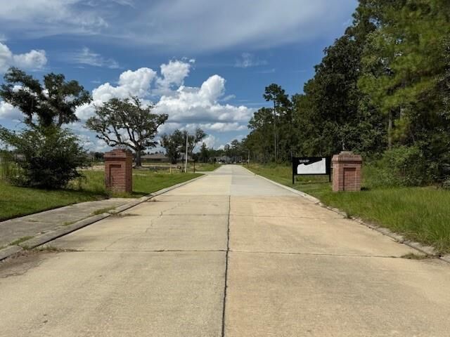 Property Photo:  261 La Chenier Drive  LA 70461