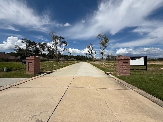 Property Photo: 604 Sha Circle LA 70461