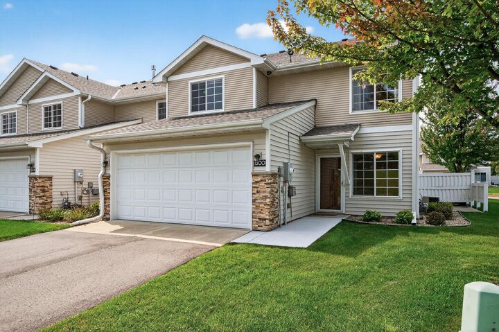 Property Photo:  1300 Pembrooke Lane  MN 55387 