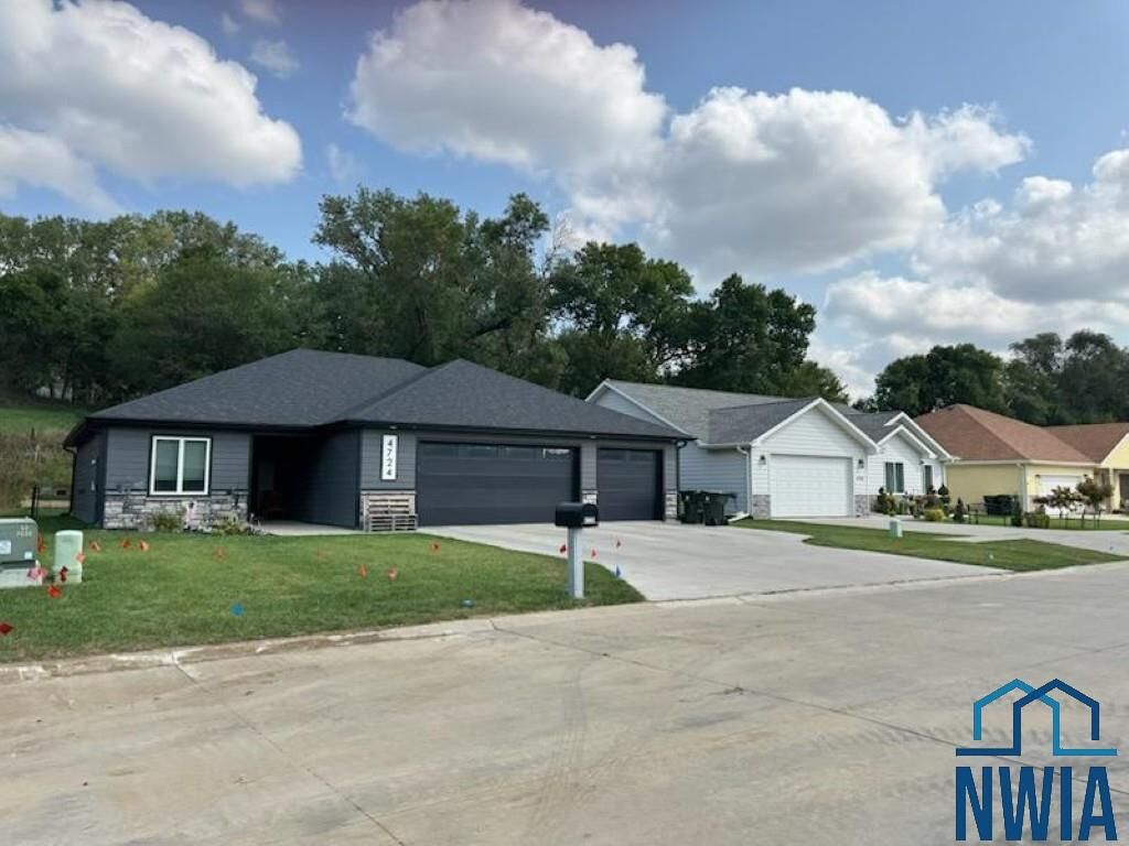 Property Photo:  4724 Harrison  IA 51108 