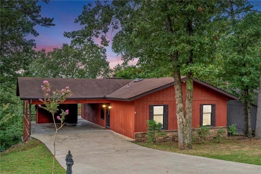 Property Photo: 17 Devizis Drive AR 72714