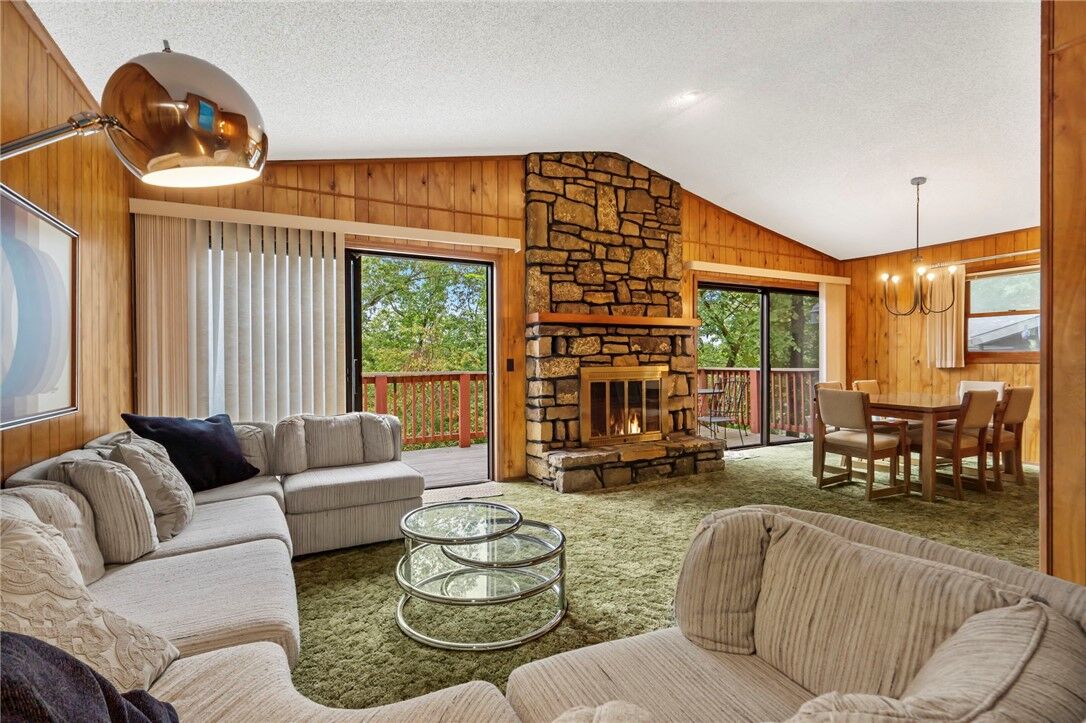 Property Photo: 17 Devizis Drive AR 72714