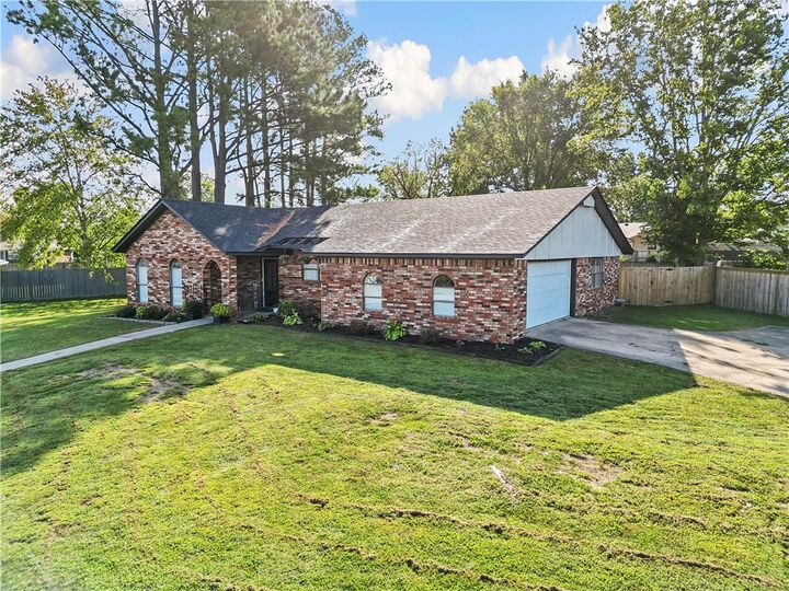 Property Photo: 9 NW K Place AR 72712