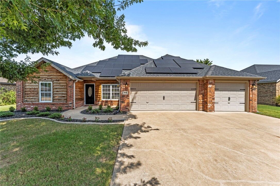Property Photo: 11096 Rosebay Lane AR 72730