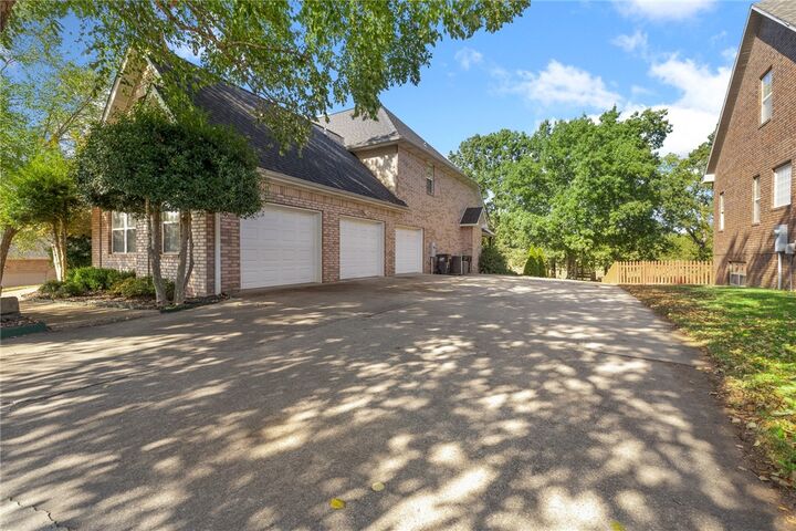 Property Photo: 1902 Daly Drive AR 72601