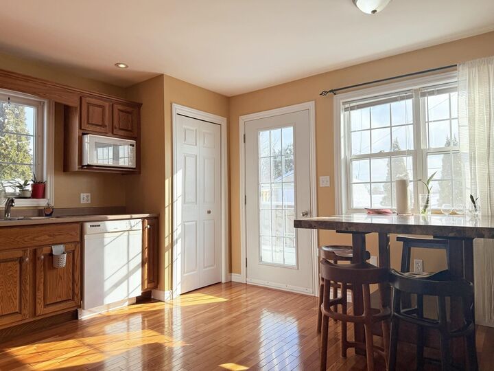 Property Photo:  15 Parkway Drive  PE C1E 2M3 