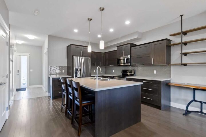 Photo de la propriété:  173 Chalifour Street  AB T9K 2W9 