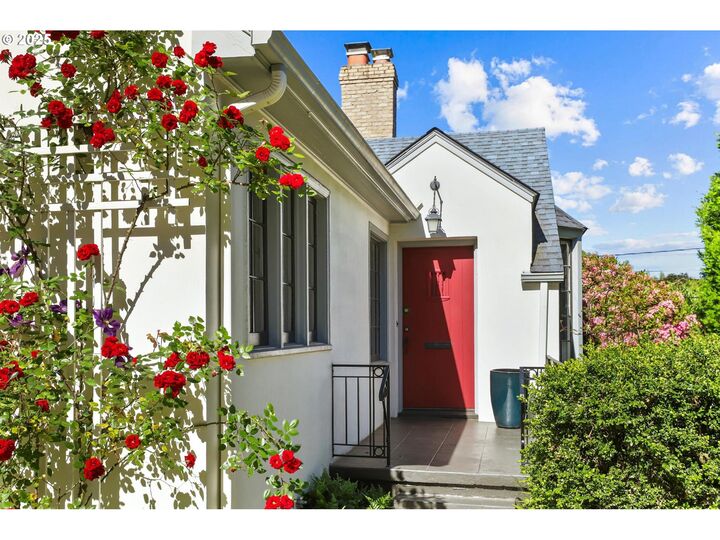 Property Photo: 3750 SE Henry St OR 97202