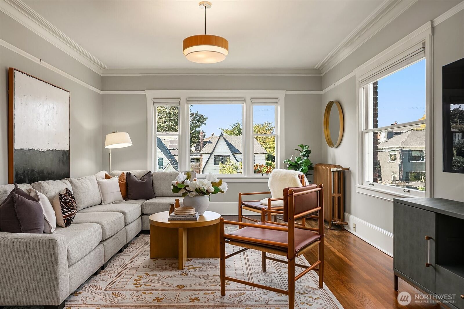 Property Photo: 1902 Bigelow Avenue N 404 WA 98109