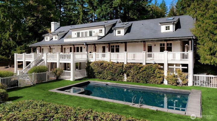 Property Photo:  21819 SE 13th Place  WA 98075 