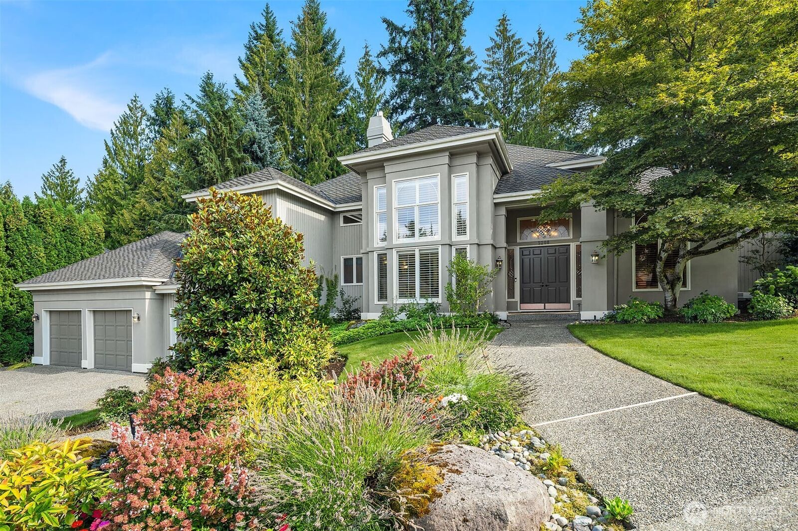 Property Photo:  5208  Isola Place NW  WA 98027 