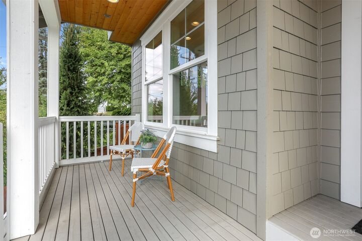 Property Photo:  7560  30th Avenue NE  WA 98115 
