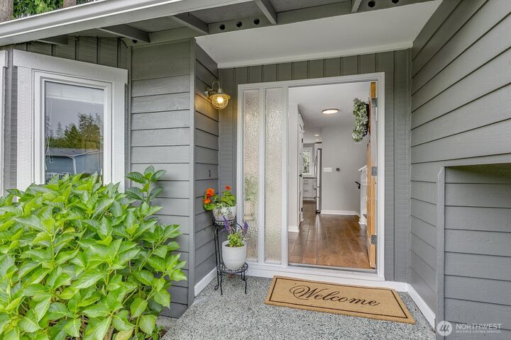 Property Photo:  4812  145th Place SW  WA 98087 