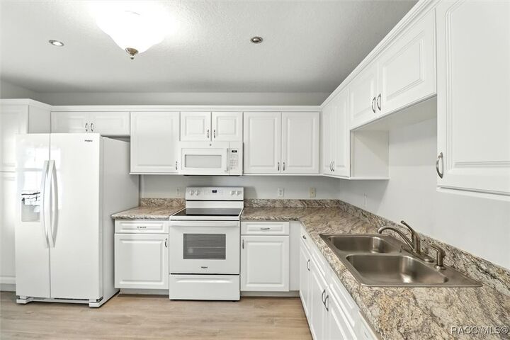Property Photo:  6386 W Cannondale Drive  FL 34429 