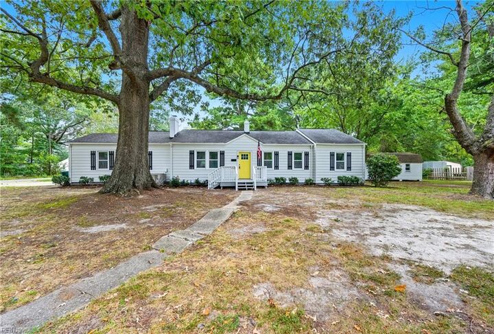 Property Photo: 5938 Marshall Ave VA 23605