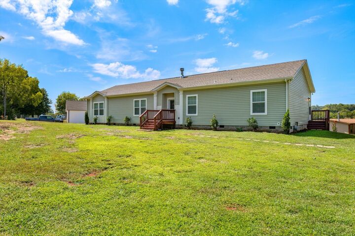 Property Photo:  120 County Road 717  TN 37303 