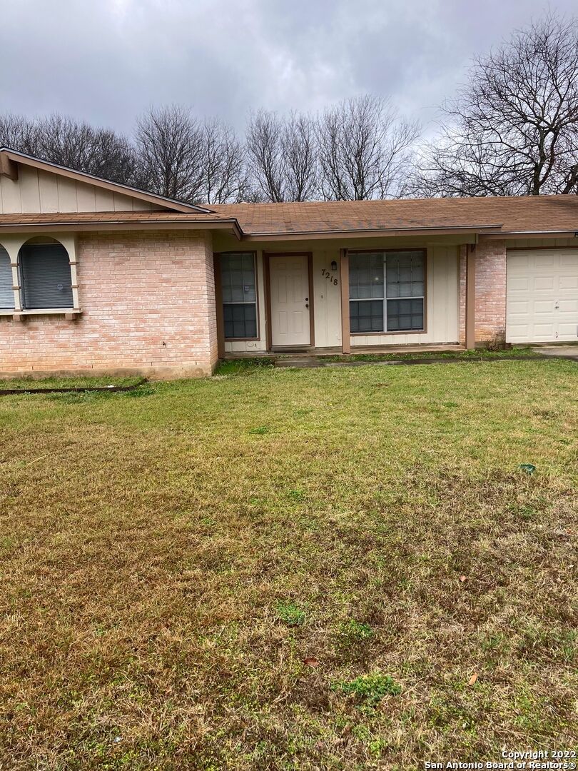 Property Photo: 7218 Still Brook St TX 78238