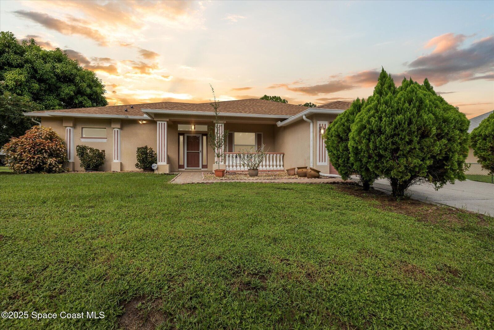 Property Photo:  2298 Mantilla Avenue SE  FL 32909 