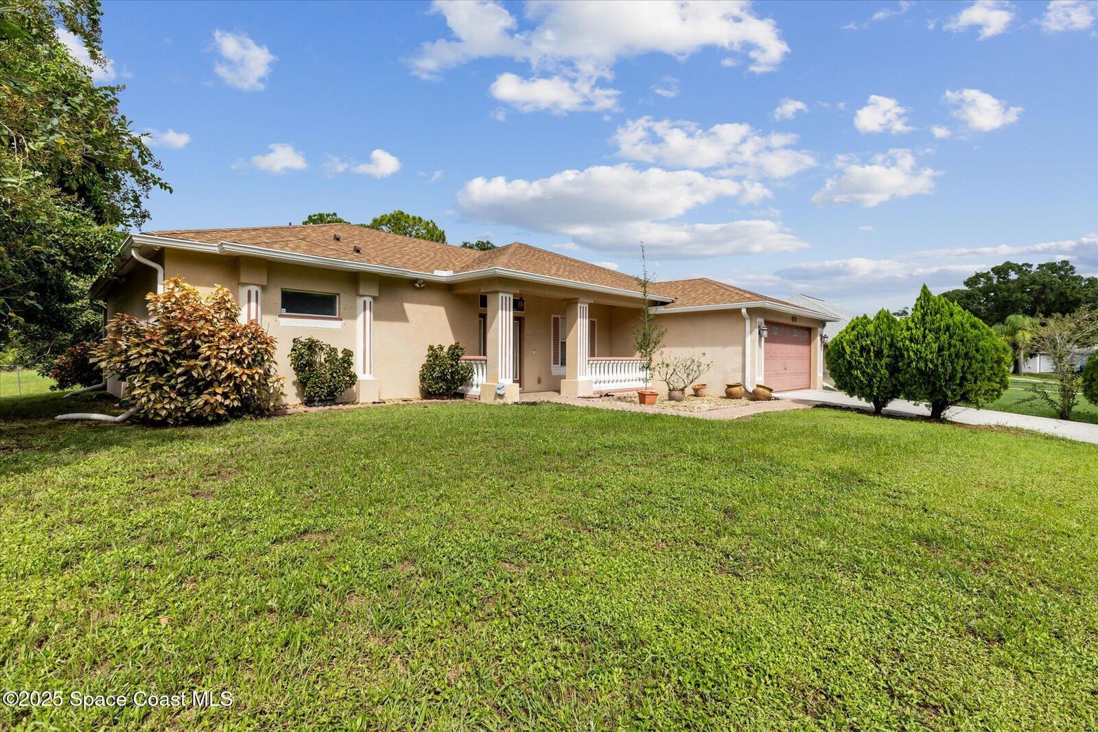 Property Photo: 2298 Mantilla Avenue SE FL 32909
