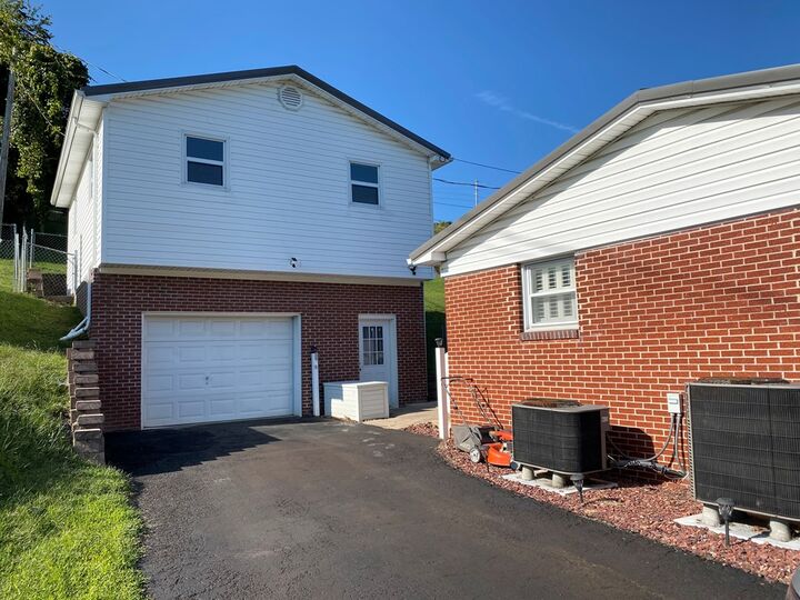 Property Photo:  391 Maid St  VA 24637 