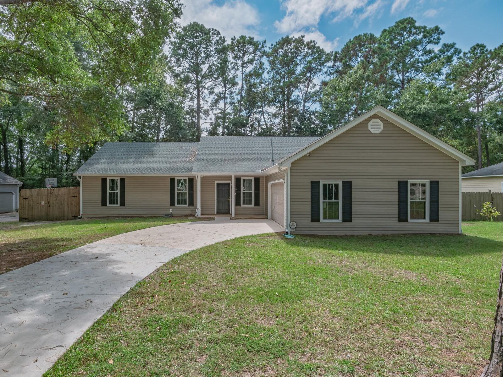 Property Photo: 3333 Wildwood Trail FL 32312